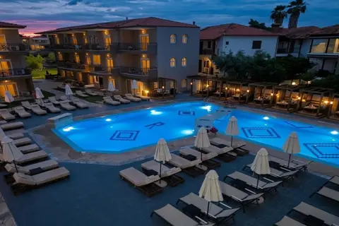 Royal Hotel and Suites in Polichrono, foto 25