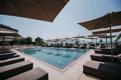 Magnus Hotel in Vlorë — foto 2