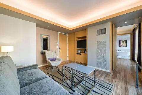 West 57th Street by Hilton Club in New York — foto 26