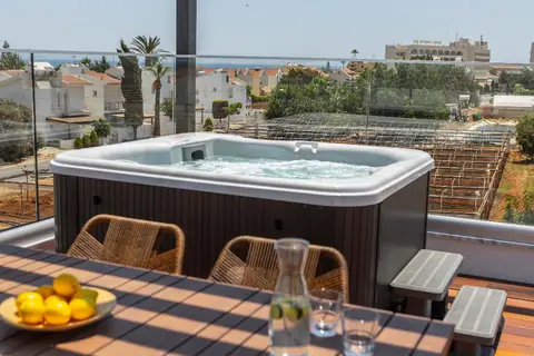 Chris Le Mare Gold Luxury Villa in Παραλίμνι — foto 22