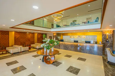 Ramada Hotel & Suites by Wyndham Kusadasi in Kuşadası, foto 9