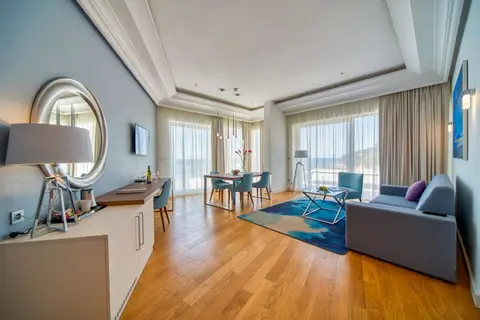 Hotel Palas Lux in Petrovac na Moru — foto 4