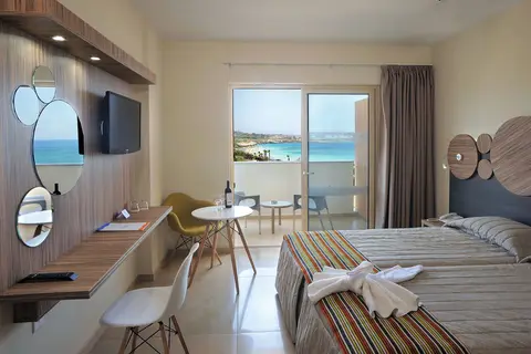 Nelia Beach Hotel in Ayia Napa — foto 3