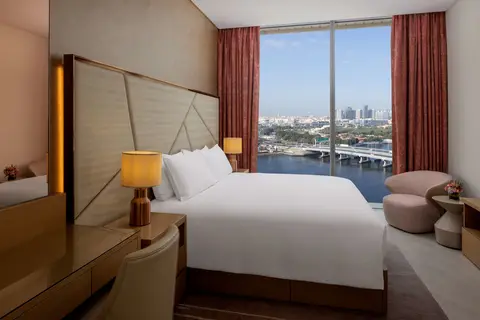 Hilton Dubai Creek Residences in Dubai — foto 24