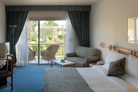 JAZ Pyramids Resort in كفرة نصار — foto 2