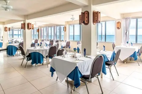 Barbados Beach Club in Maxwell — foto 17