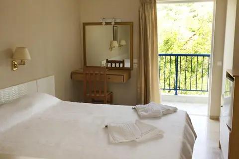 Golden Sun Hotel in Finikoundas — foto 26