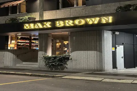 Max Brown Missori in Milaan