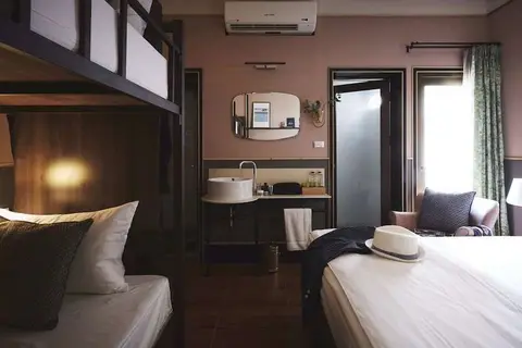Josh Hotel Bangkok in Bangkok — foto 5