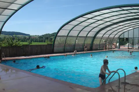 Camping Du Bois De Reveuge in Huanne-Montmartin — foto 2