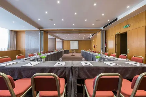 Ramada by Wyndham Lisbon in Almada — foto 10
