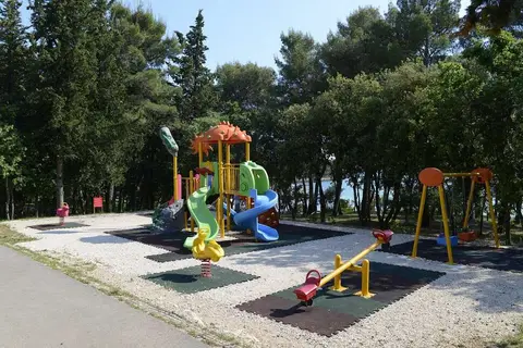 Crvena Luka Resort in Biograd na Moru — foto 13