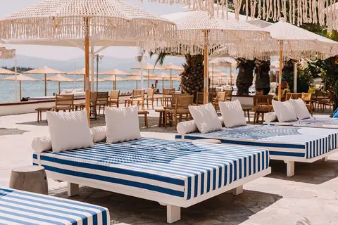 Brown Beach Evia Island in Αμάρυνθος — foto 8