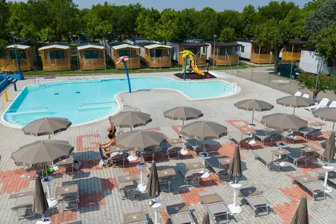 Baia Holiday Gasparina in Castelnuovo del Garda — foto 8