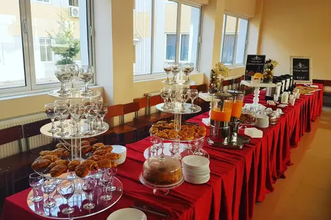 Univers Hotel in Elbasan — foto 21