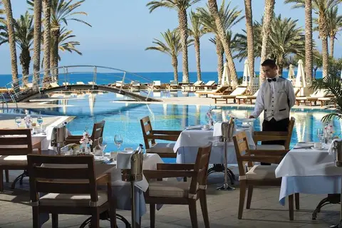 Constantinou Bros Asimina Suites Hotel in Geroskipou — foto 11