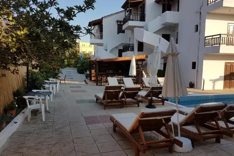 Sirocco Apartments in Chersonissos — foto 4