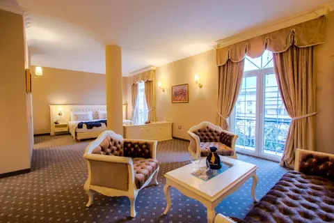 Lot Boutique Hotel in Tirana — foto 18