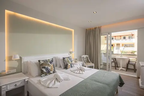 Alexander House in Άγιος Στέφανος — foto 3
