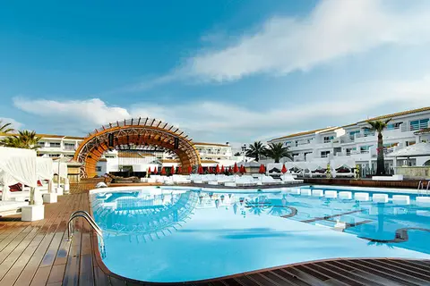 Ushuaïa Ibiza Beach Hotel & The Unexpected Ibiza Hotel in Sant Jordi de ses Salines — foto 15