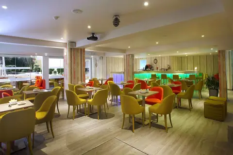 Malama Beach Holiday Village in Παραλίμνι — foto 8
