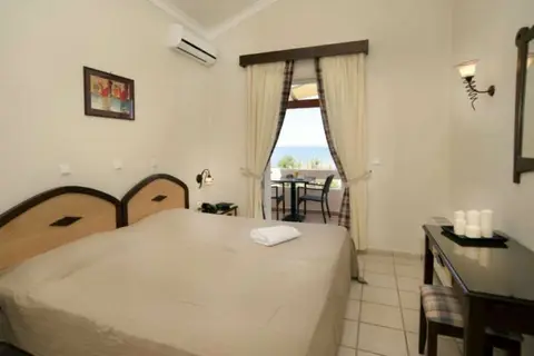 Caretta Beach in Máleme — foto 3