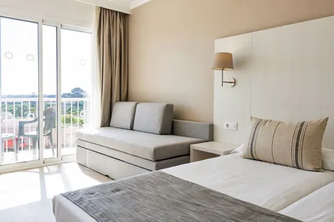 Minura Sur Menorca in Sant Lluís — foto 3