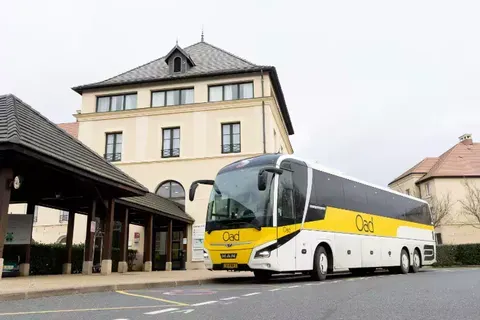 Disneyland Paris per bus - Hotel Campanile Val de France near Disneyland Paris in Coupvray