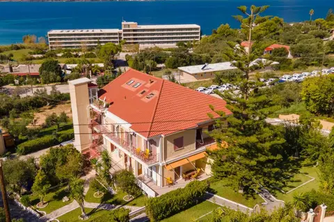 Lorenzo House Apartments in Lassi, foto 13