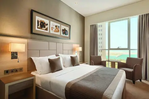 Tryp by Wyndham Abu Dhabi City Centre in الدَّانَةْ