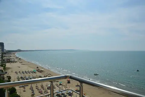 Sun Hotel in Durrës — foto 11