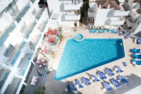 Ponz Boutique Hotel in Kuşadası — foto 15