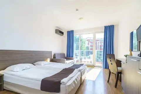 Admiral Plaza Hotel in Несебър