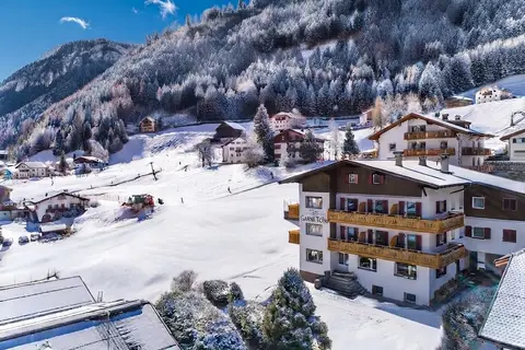 Hotel Garni Toni in Kastelruth Castelrotto