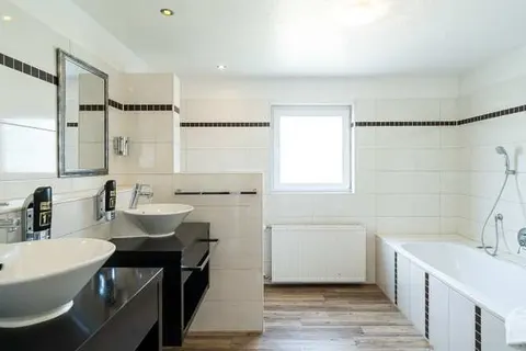 SleepBEEONE Wilhelmshaven in Wilhelmshaven — foto 11