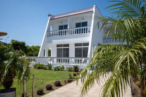 Ayit Hotel in Παραδείσι — foto 7
