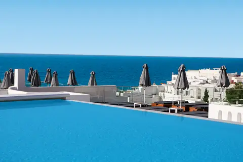 The George Hotel in Πλατύς Γιαλός — foto 2