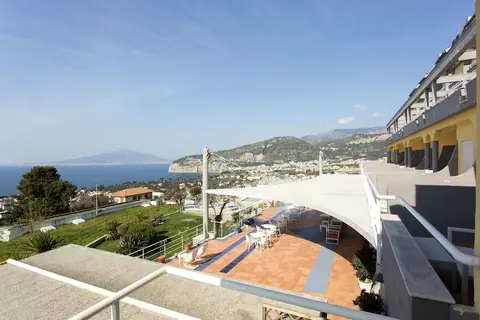 Art Hotel Gran Paradiso in Sorrento, foto 14