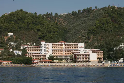 Esperides Beach Hotel in Αχλαδιάς — foto 8