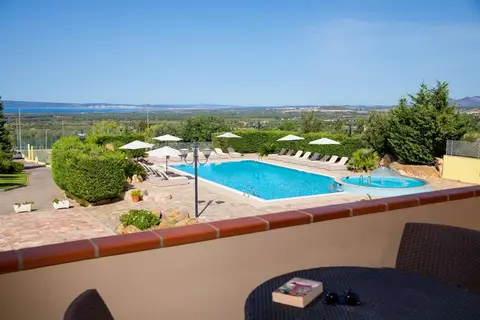 Lu' Hotel Porto Pino in Sant'anna Arresi — foto 15