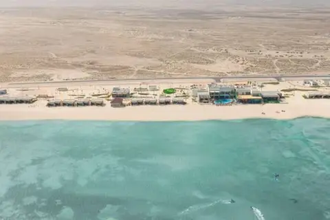 Fuwairit Kite Beach Tapestry Collection by Hi in Fuwairit — foto 26