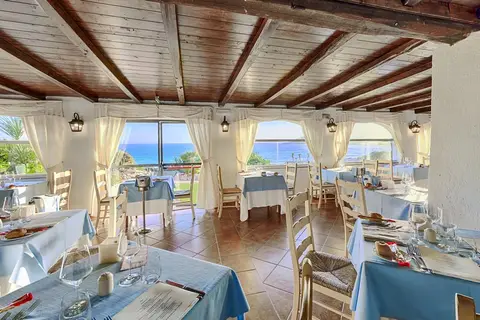 Colonna Grand Hotel Capo Testa in Santa Teresa Gallura — foto 8