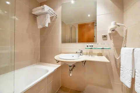 Hotel Exe Puerta De San Pedro in Lugo — foto 19