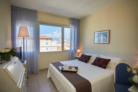 Sina Astor in Viareggio — foto 18