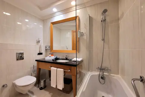 Wyndham Grand Izmir Özdilek Thermal & Spa in Konak — foto 27