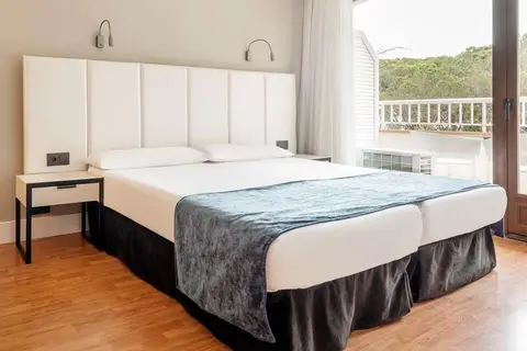Hotel Ilunion Caleta Park in Sant Feliu de Guíxols — foto 23