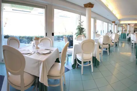 Maremonti Hotel in Gabicce Mare — foto 3