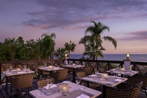 Mediterranean Beach Hotel in Agios Tychonos — foto 19