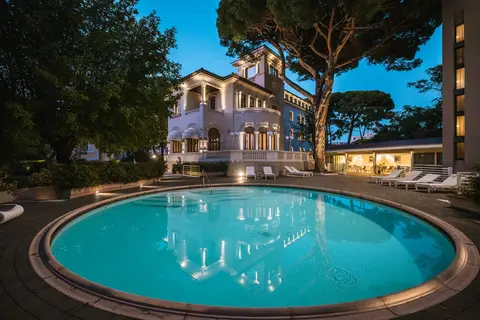 Hotel De la Ville in Riccione