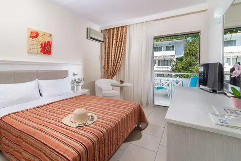 Porfi Beach Hotel in Νικήτη — foto 13